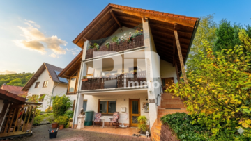 Einfamilienhaus mit Einliegerwohnung in Traumlage mit Terrasse, Naturgarten und Garage, 34355 Staufenberg , Niedersachs, Einfamilienhaus